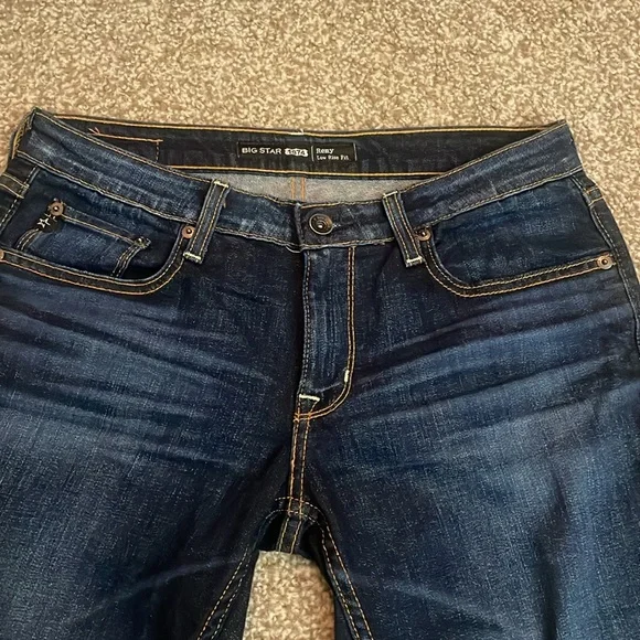 Big Star Remy Low Rise Cropped Jeans - Picture 4 of 8